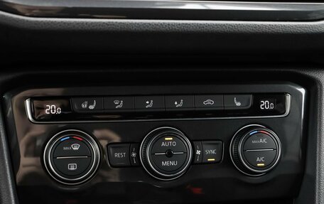 Volkswagen Tiguan II, 2020 год, 2 699 000 рублей, 15 фотография