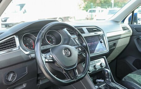 Volkswagen Tiguan II, 2018 год, 2 599 000 рублей, 8 фотография