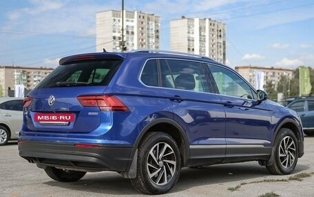 Volkswagen Tiguan II, 2018 год, 2 599 000 рублей, 5 фотография