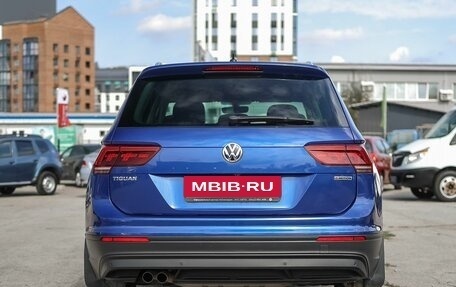 Volkswagen Tiguan II, 2018 год, 2 599 000 рублей, 6 фотография