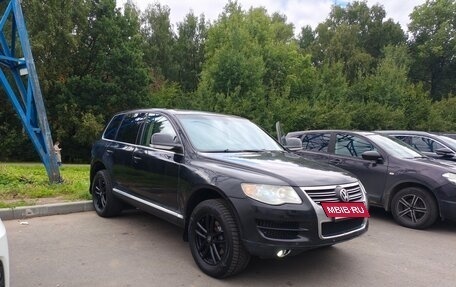 Volkswagen Touareg III, 2007 год, 1 050 000 рублей, 2 фотография