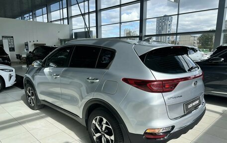 KIA Sportage IV рестайлинг, 2020 год, 2 295 000 рублей, 4 фотография