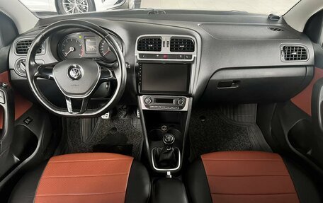 Volkswagen Polo VI (EU Market), 2015 год, 895 000 рублей, 12 фотография
