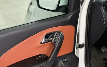 Volkswagen Polo VI (EU Market), 2015 год, 895 000 рублей, 22 фотография