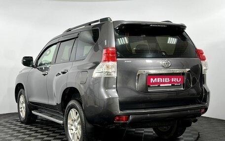 Toyota Land Cruiser Prado 150 рестайлинг 2, 2011 год, 2 805 000 рублей, 8 фотография
