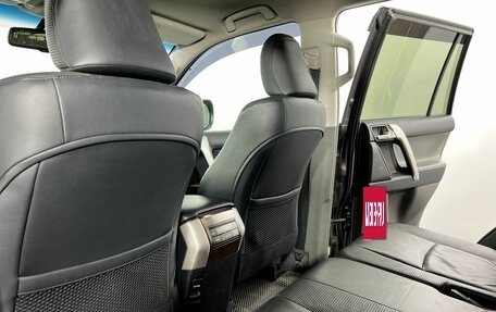Toyota Land Cruiser Prado 150 рестайлинг 2, 2011 год, 2 805 000 рублей, 11 фотография