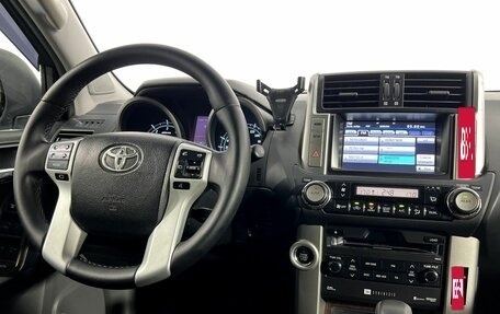 Toyota Land Cruiser Prado 150 рестайлинг 2, 2011 год, 2 805 000 рублей, 15 фотография