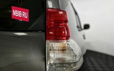 Toyota Land Cruiser Prado 150 рестайлинг 2, 2011 год, 2 805 000 рублей, 20 фотография
