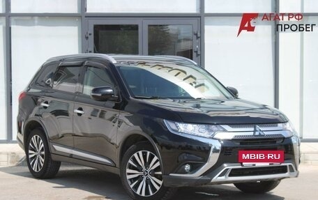 Mitsubishi Outlander III рестайлинг 3, 2019 год, 2 590 000 рублей, 3 фотография