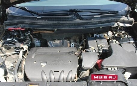 Mitsubishi Outlander III рестайлинг 3, 2019 год, 2 590 000 рублей, 12 фотография