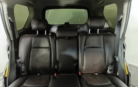 Toyota Land Cruiser Prado 150 рестайлинг 2, 2013 год, 2 580 000 рублей, 15 фотография