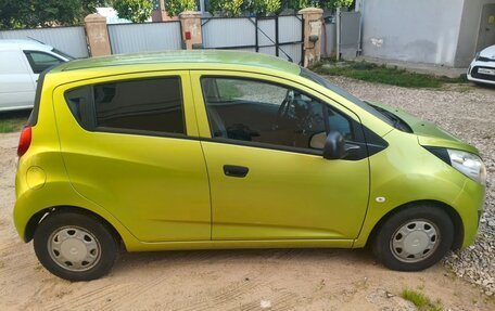 Chevrolet Spark III, 2013 год, 635 000 рублей, 2 фотография