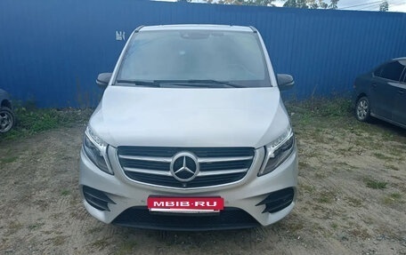 Mercedes-Benz V-Класс, 2017 год, 4 000 000 рублей, 1 фотография