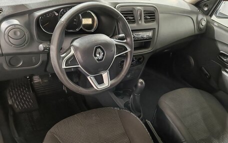 Renault Logan II, 2019 год, 840 000 рублей, 11 фотография