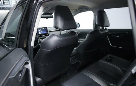 Toyota RAV4, 2021 год, 3 390 000 рублей, 11 фотография