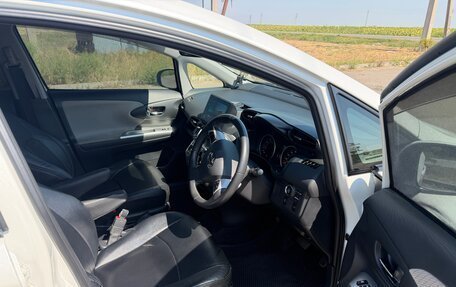Toyota Wish II, 2009 год, 1 349 000 рублей, 9 фотография