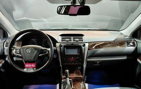 Toyota Camry, 2016 год, 2 090 000 рублей, 9 фотография