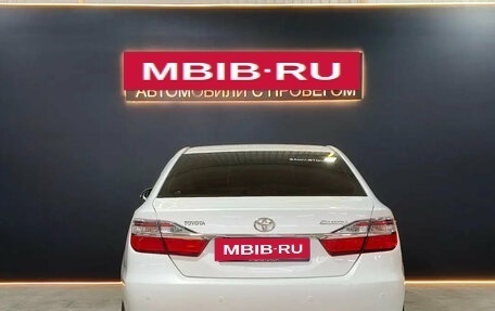 Toyota Camry, 2016 год, 2 090 000 рублей, 5 фотография