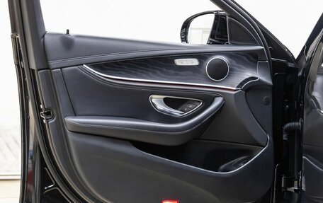 Mercedes-Benz E-Класс, 2019 год, 3 448 000 рублей, 23 фотография