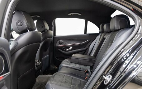 Mercedes-Benz E-Класс, 2019 год, 3 448 000 рублей, 32 фотография