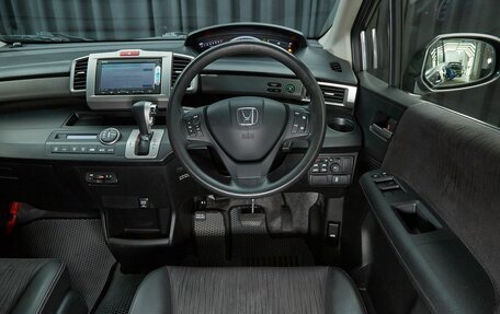 Honda Freed I, 2015 год, 997 000 рублей, 8 фотография