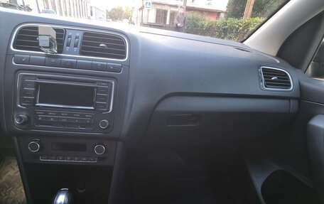 Volkswagen Polo VI (EU Market), 2012 год, 750 000 рублей, 7 фотография