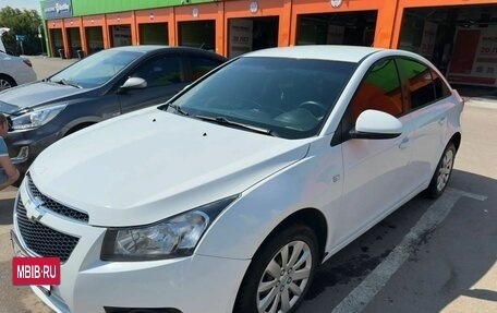 Chevrolet Cruze II, 2011 год, 700 000 рублей, 2 фотография