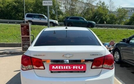 Chevrolet Cruze II, 2011 год, 700 000 рублей, 5 фотография