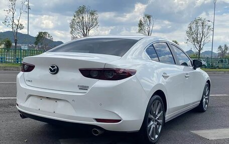 Mazda 3, 2022 год, 2 050 000 рублей, 4 фотография