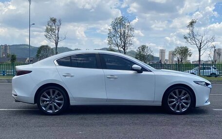 Mazda 3, 2022 год, 2 050 000 рублей, 2 фотография