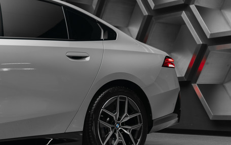 BMW 5 серия, 2025 год, 7 450 000 рублей, 13 фотография