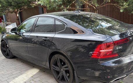 Volvo S90 II рестайлинг, 2020 год, 3 650 000 рублей, 4 фотография