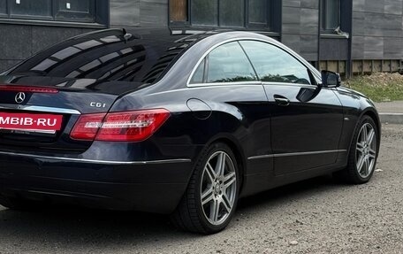 Mercedes-Benz E-Класс, 2011 год, 980 000 рублей, 6 фотография
