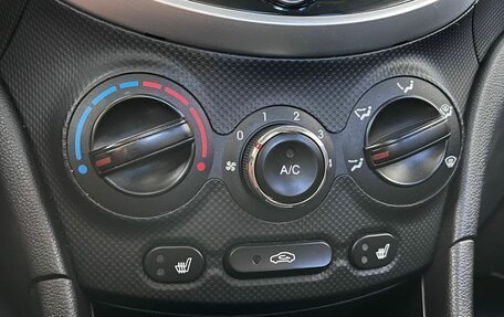 Hyundai Solaris II рестайлинг, 2014 год, 820 000 рублей, 14 фотография