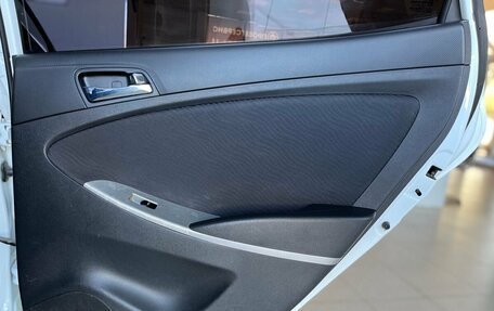 Hyundai Solaris II рестайлинг, 2014 год, 820 000 рублей, 23 фотография