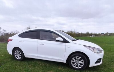Hyundai Solaris II рестайлинг, 2017 год, 629 000 рублей, 1 фотография