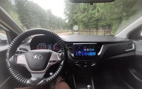 Hyundai Solaris II рестайлинг, 2017 год, 629 000 рублей, 10 фотография