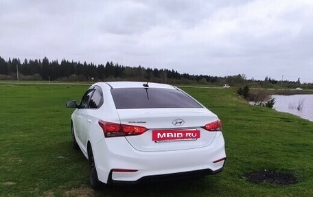 Hyundai Solaris II рестайлинг, 2017 год, 629 000 рублей, 4 фотография