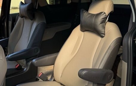 KIA Carnival, 2024 год, 5 500 000 рублей, 17 фотография