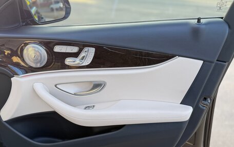 Mercedes-Benz E-Класс, 2016 год, 3 650 000 рублей, 14 фотография