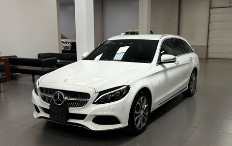 Mercedes-Benz C-Класс, 2015 год, 1 590 000 рублей, 1 фотография