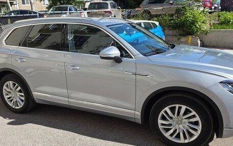 Volkswagen Touareg III, 2018 год, 4 500 000 рублей, 3 фотография