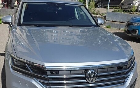 Volkswagen Touareg III, 2018 год, 4 500 000 рублей, 2 фотография