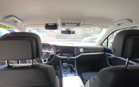Volkswagen Touareg III, 2018 год, 4 500 000 рублей, 9 фотография