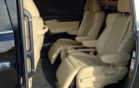 Toyota Alphard III, 2020 год, 4 470 000 рублей, 10 фотография