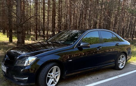 Mercedes-Benz C-Класс, 2012 год, 1 000 000 рублей, 6 фотография