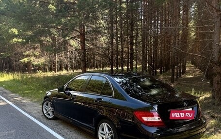 Mercedes-Benz C-Класс, 2012 год, 1 000 000 рублей, 4 фотография