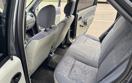 Renault Logan I, 2006 год, 300 000 рублей, 7 фотография