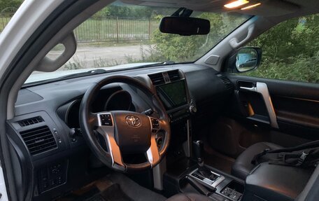 Toyota Land Cruiser Prado 150 рестайлинг 2, 2012 год, 2 980 000 рублей, 5 фотография