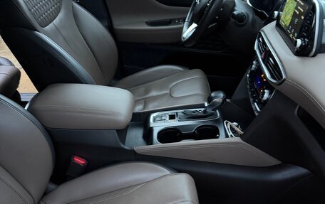 Hyundai Santa Fe IV, 2018 год, 2 890 000 рублей, 25 фотография